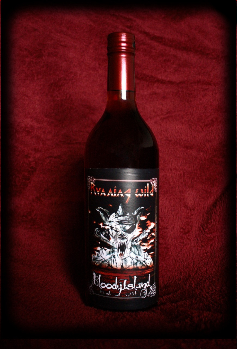 Running Wild Met / Wein Bloody Island